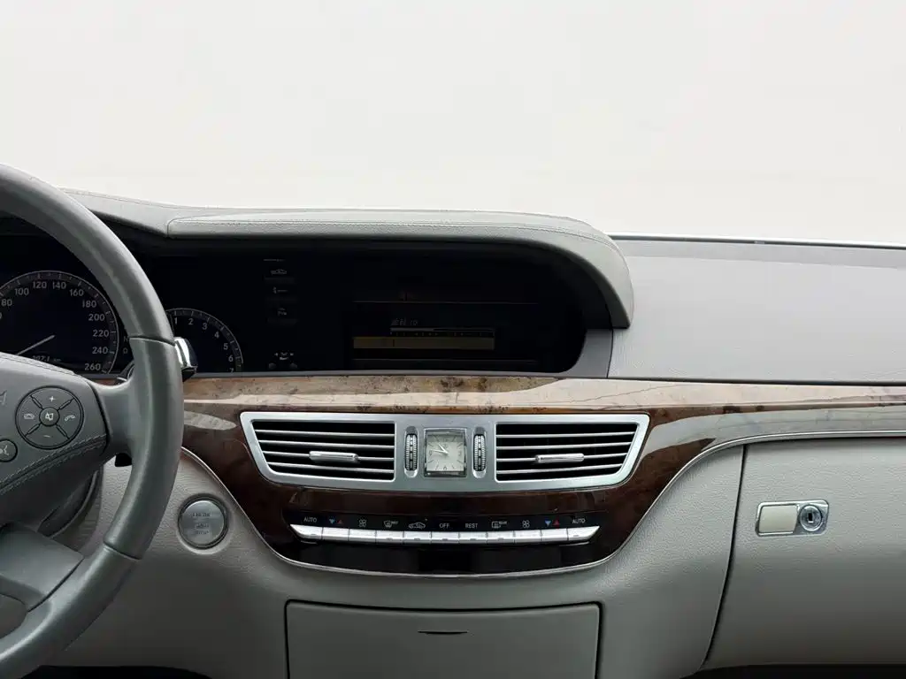Mercedes-Benz S-Class — миниатюра 16