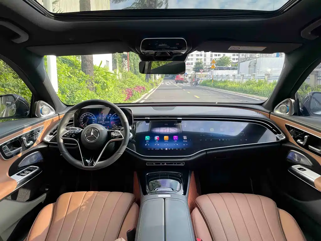 Mercedes-Benz E-Class — миниатюра 5