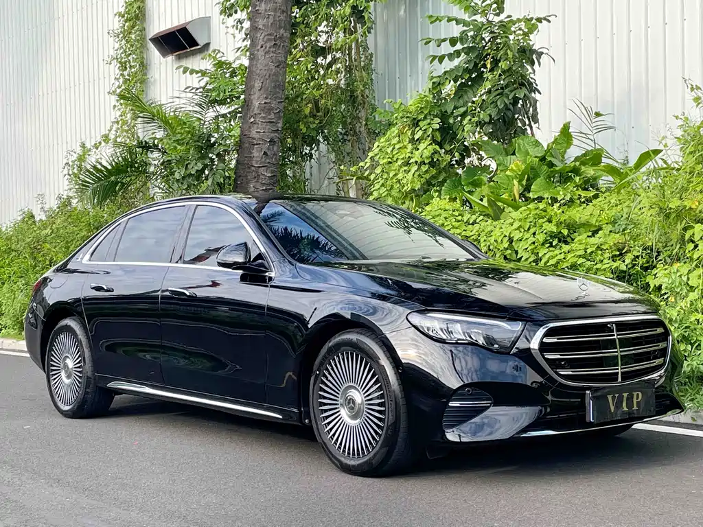 Mercedes-Benz E-Class — миниатюра 3