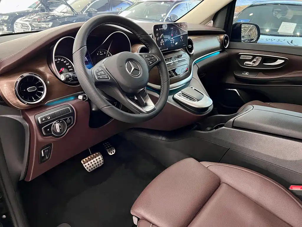 Mercedes-Benz V-Class V 2022 V 260 L Luxury