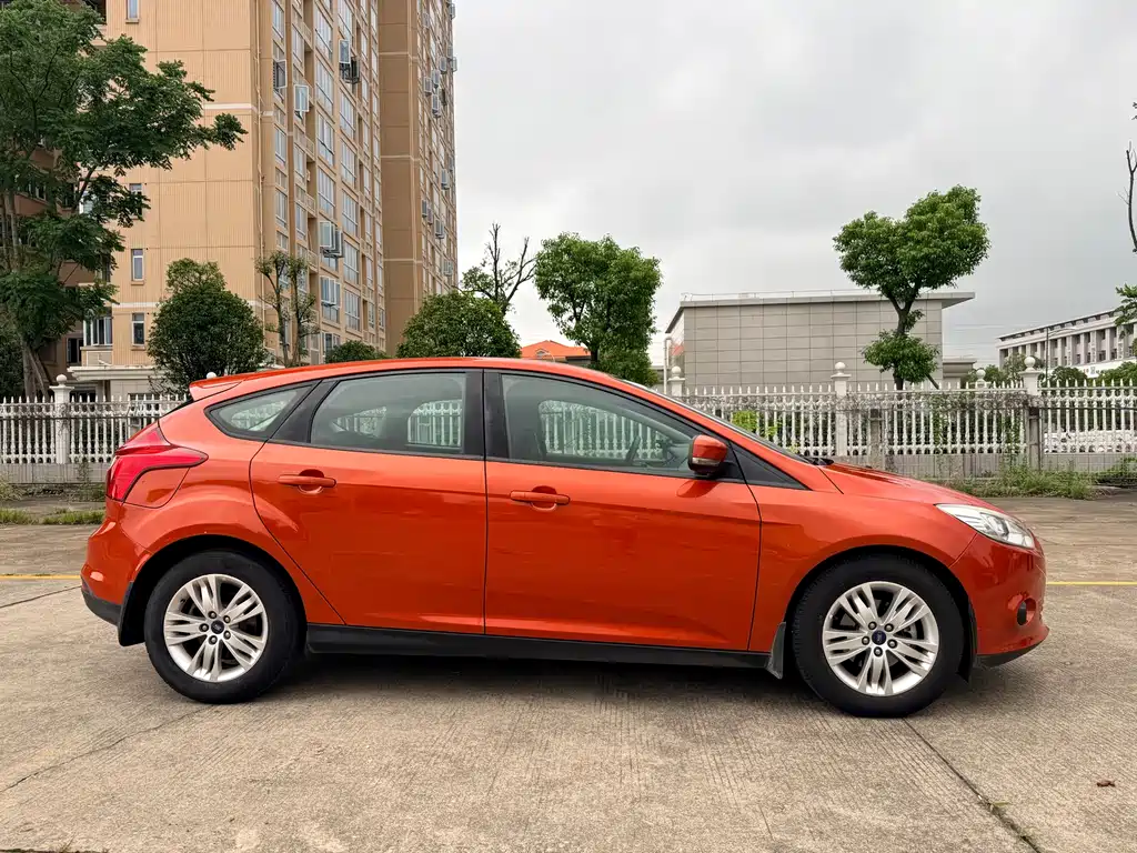 Ford Focus 2012 1.6L AT Comfort
