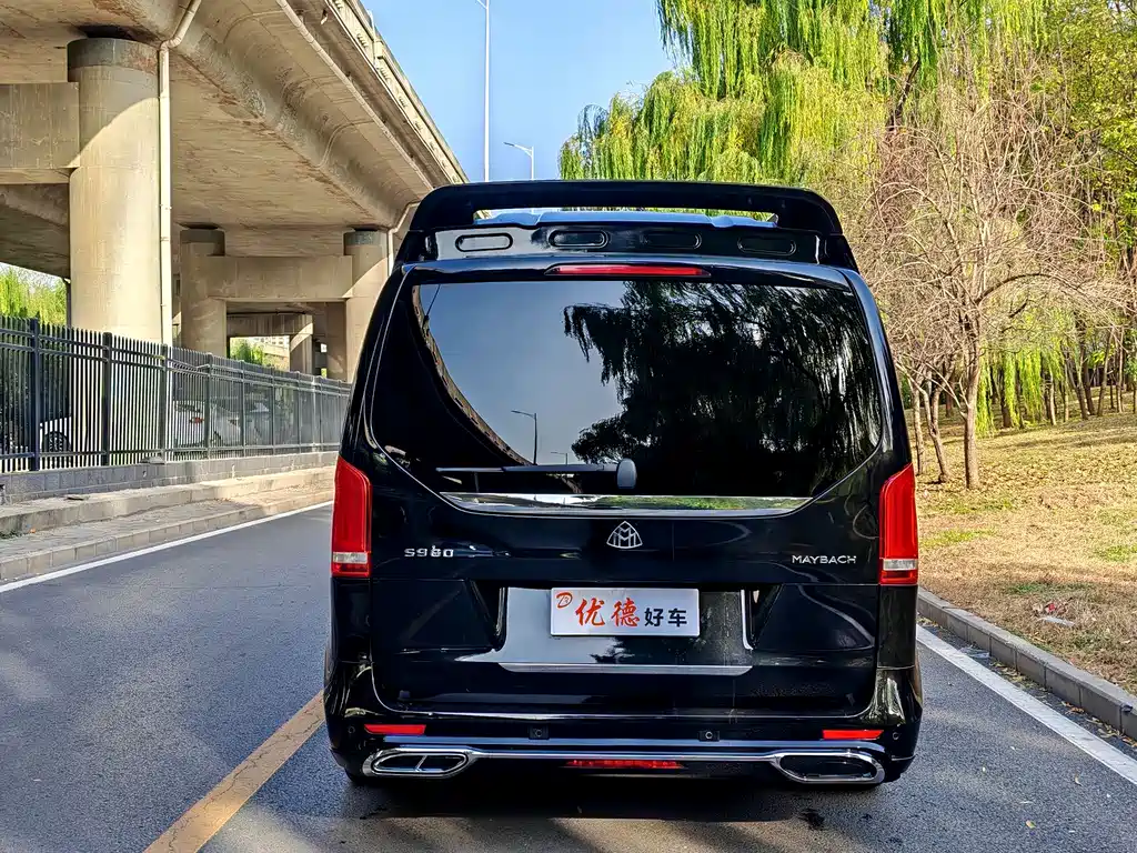 MERCEDES-BENZ V CLASS