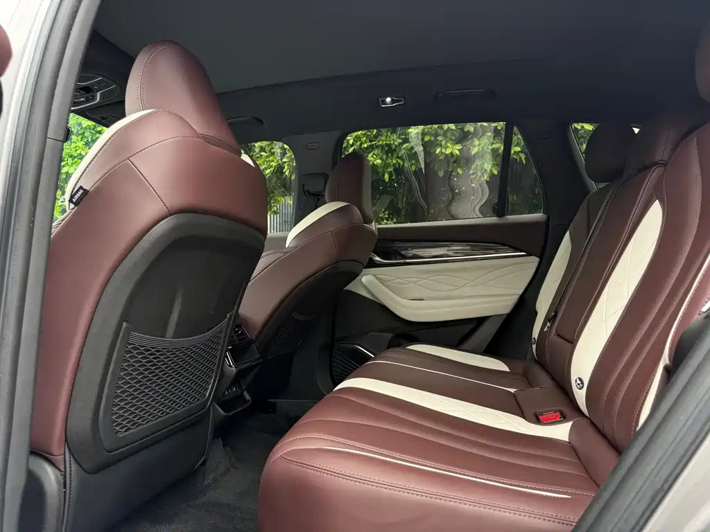 Geely Xingyue L — миниатюра 11