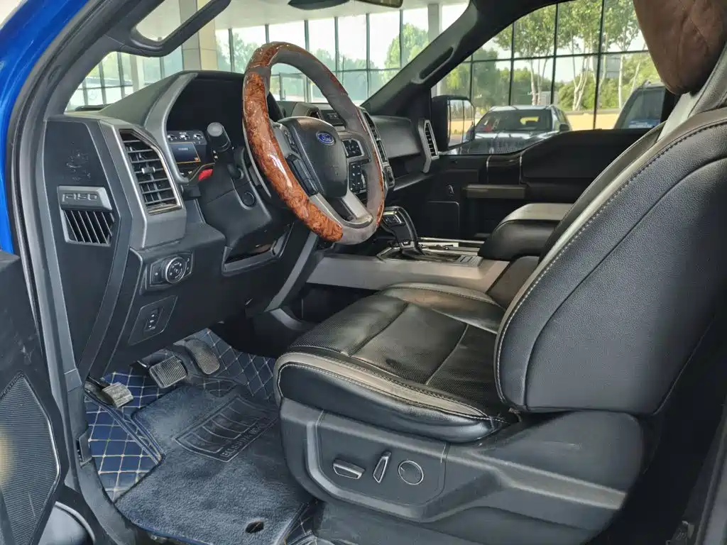 Ford F-150 Raptor — миниатюра 9