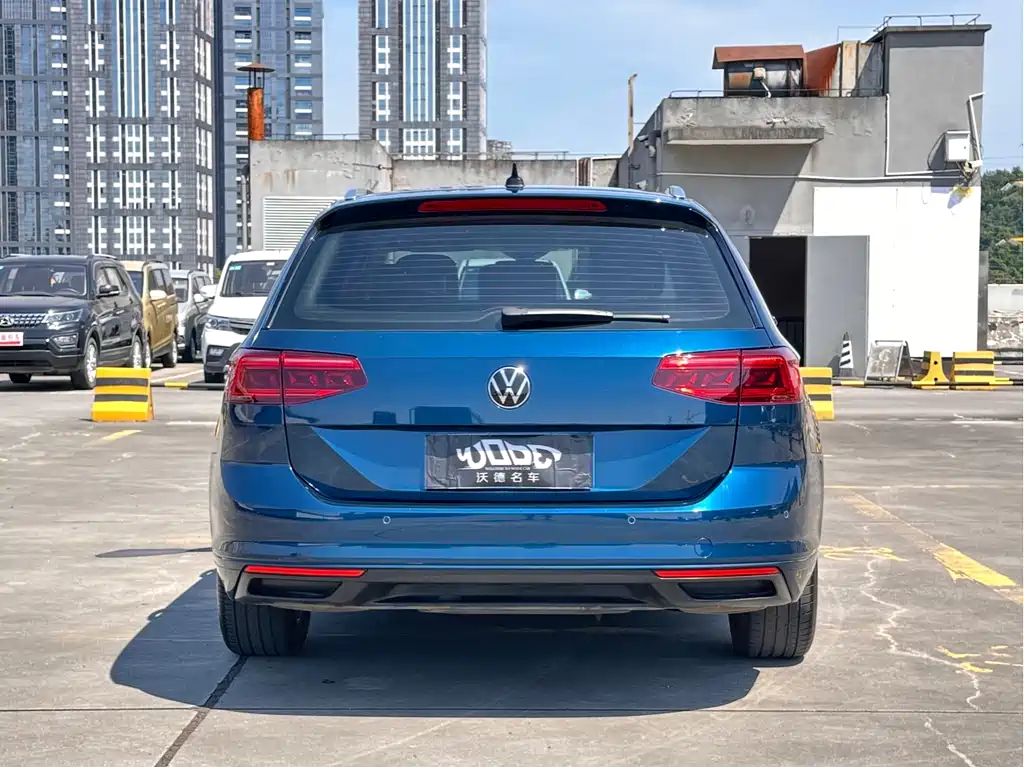 Volkswagen Passat Variant 2021 2.0T