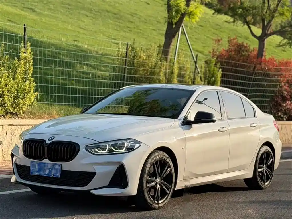 BMW 1 Series 2021