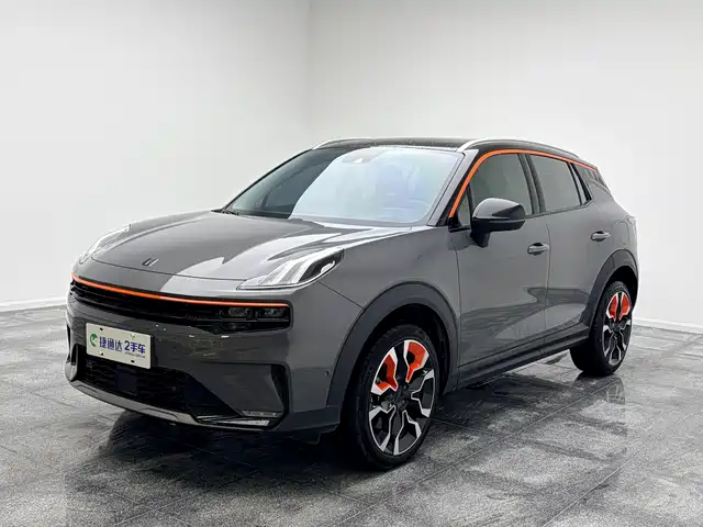 2020 Lynk & Co 06