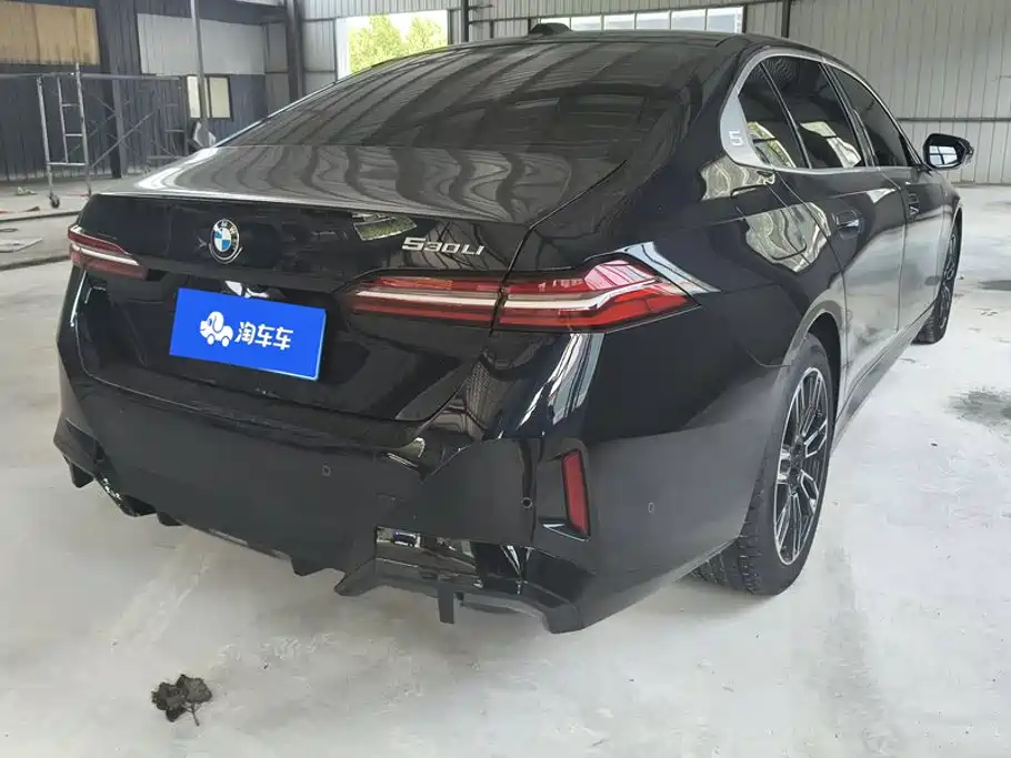 BMW 5 Series — миниатюра 3