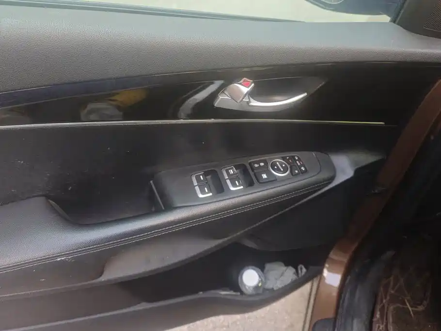 Kia Sorento — миниатюра 7