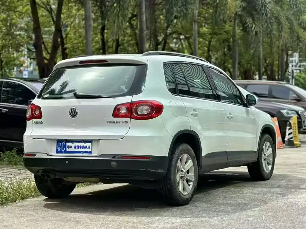 Volkswagen Tiguan — миниатюра 2