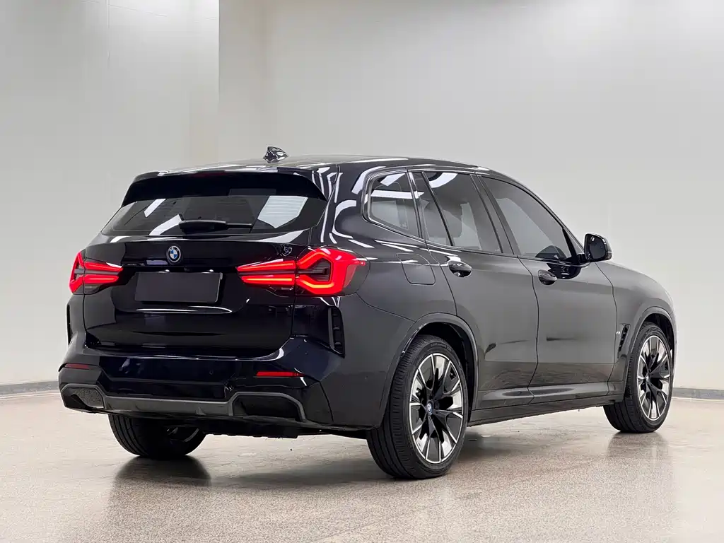 BMW iX3 — миниатюра 6
