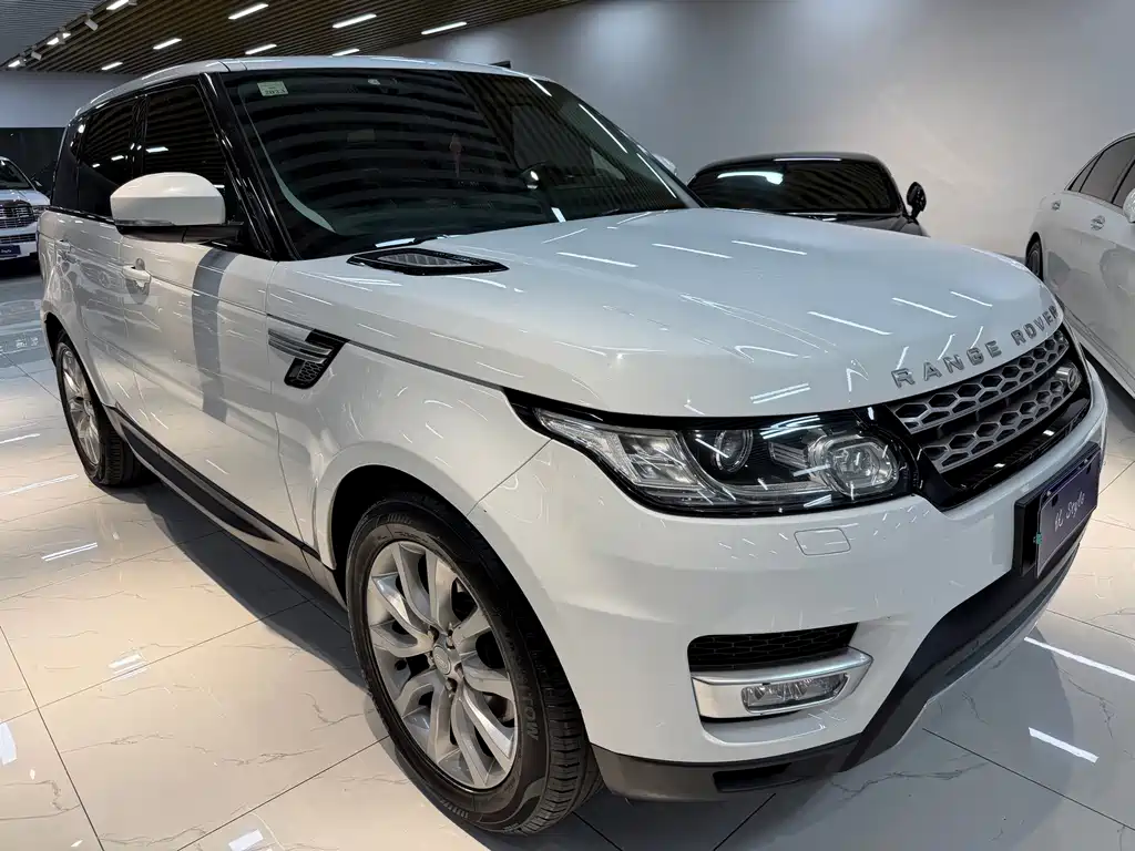 Land Rover Sport