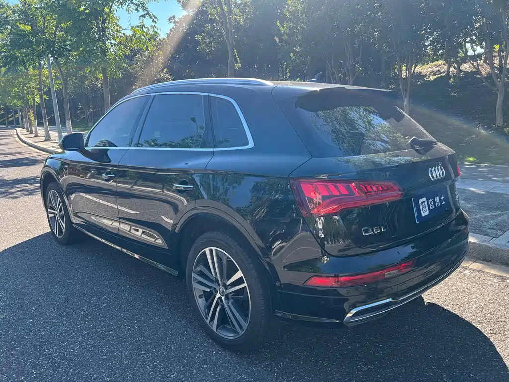Audi Q5L — миниатюра 7