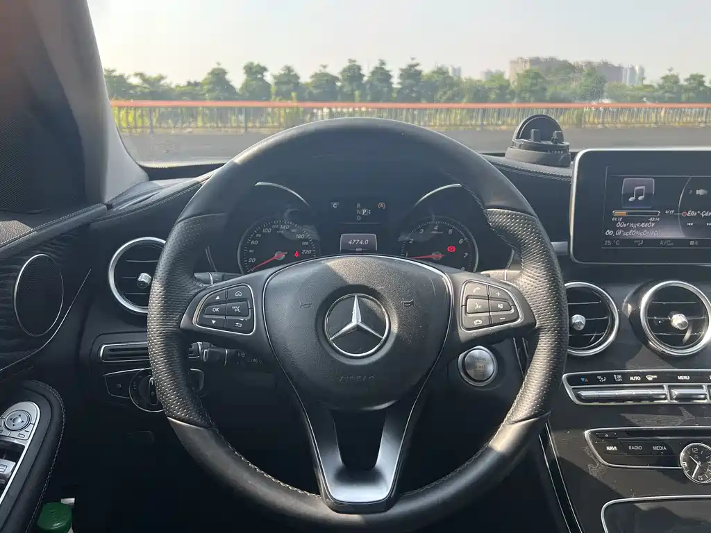 Mercedes-Benz C-Class — миниатюра 15