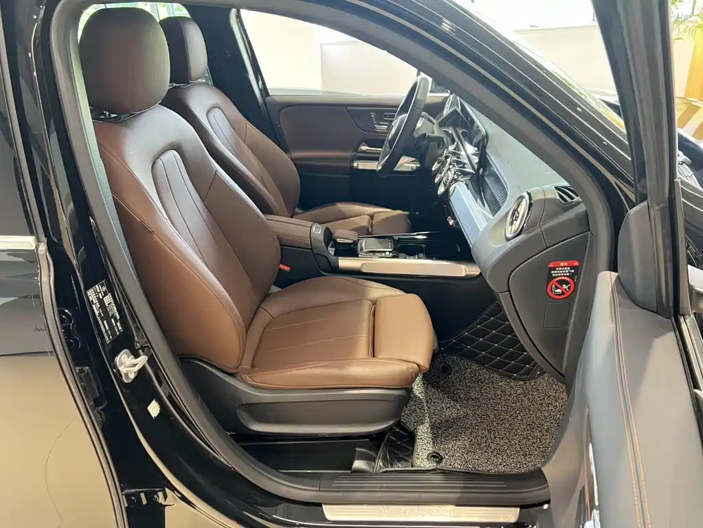 Mercedes-Benz GLB — миниатюра 10