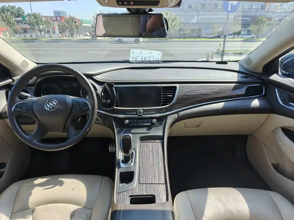 Buick LaCrosse — миниатюра 9