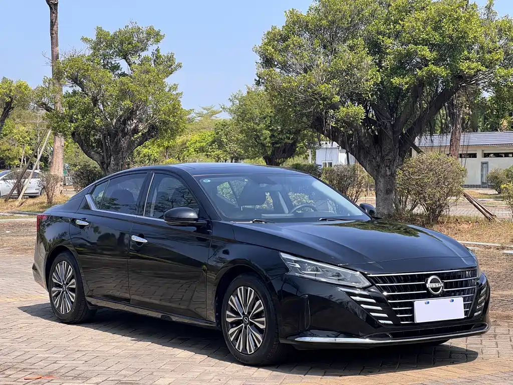 NISSAN TEANA