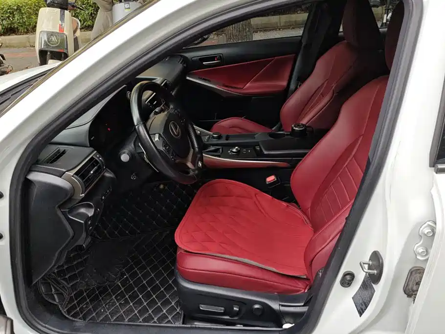 Lexus IS — миниатюра 9