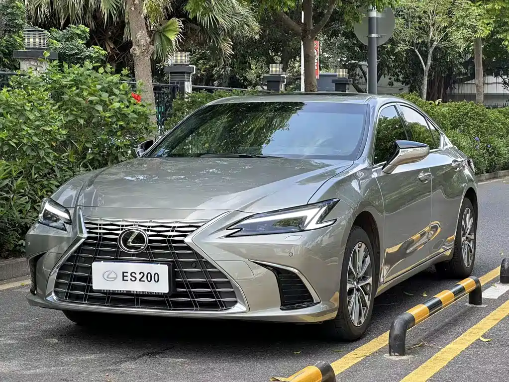 Lexus ES 2025 200 Premium