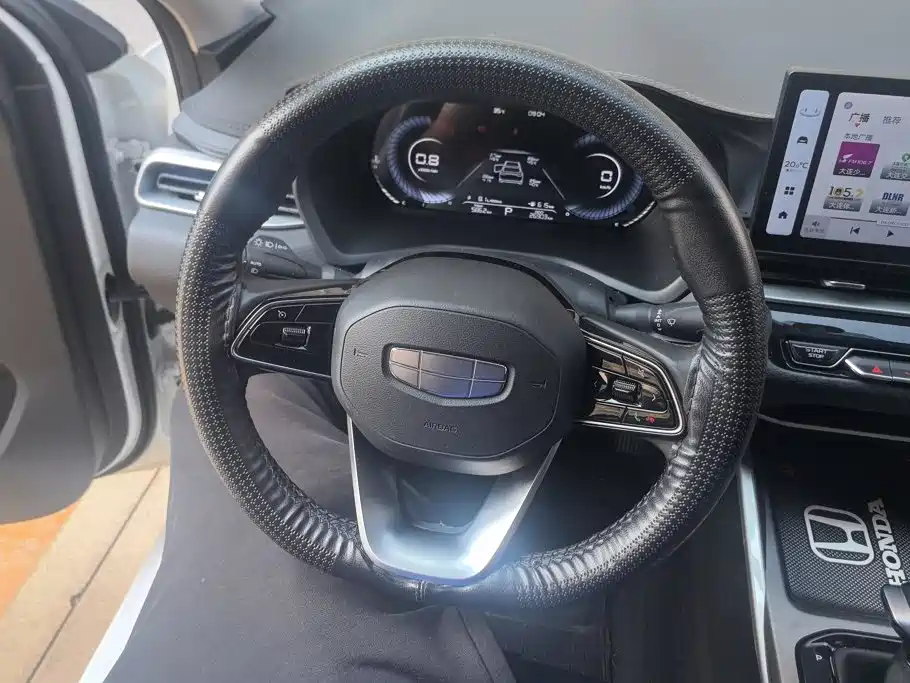 Geely Emgrand — миниатюра 15