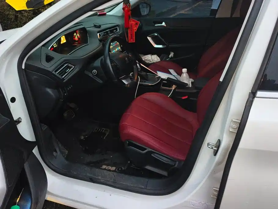 Peugeot 308 — миниатюра 9