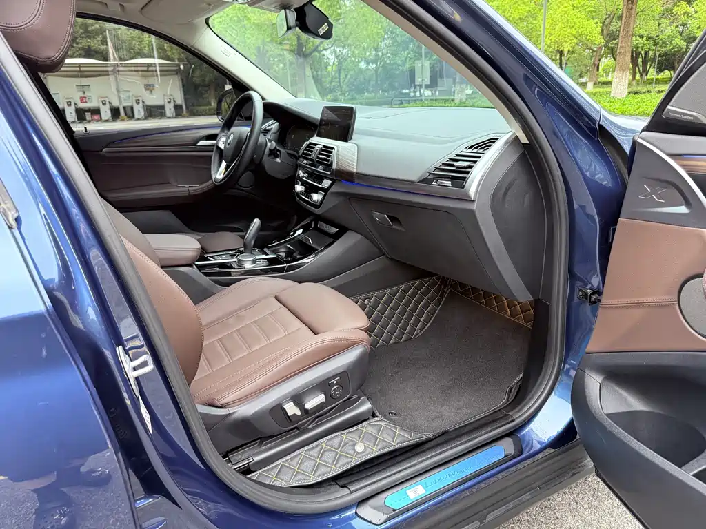 BMW X3 — миниатюра 9