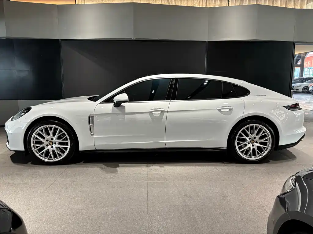 Porsche Panamera — миниатюра 5