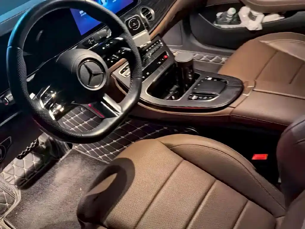 Mercedes-Benz E-Class — миниатюра 5