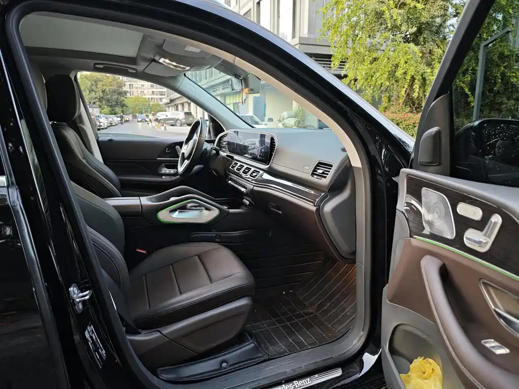 Mercedes-Benz GLE (Import) — миниатюра 9
