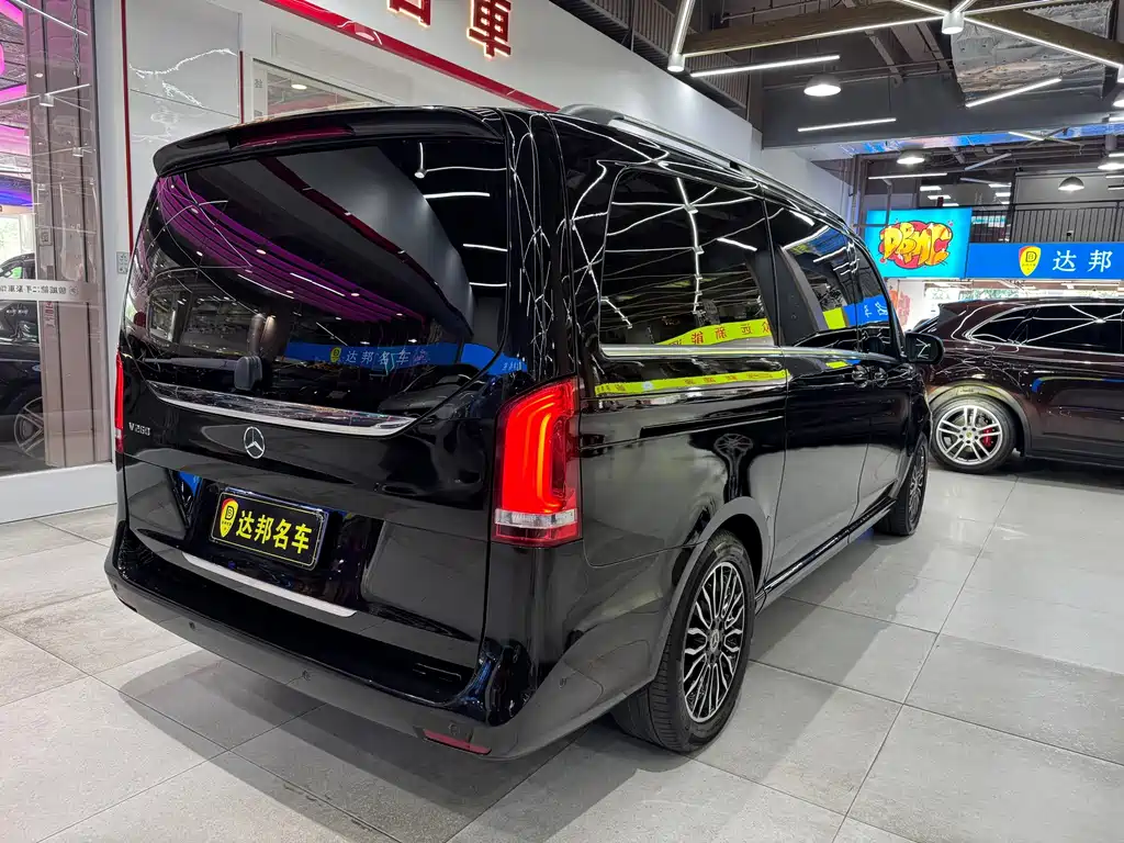 Mercedes-Benz V-Class — миниатюра 18