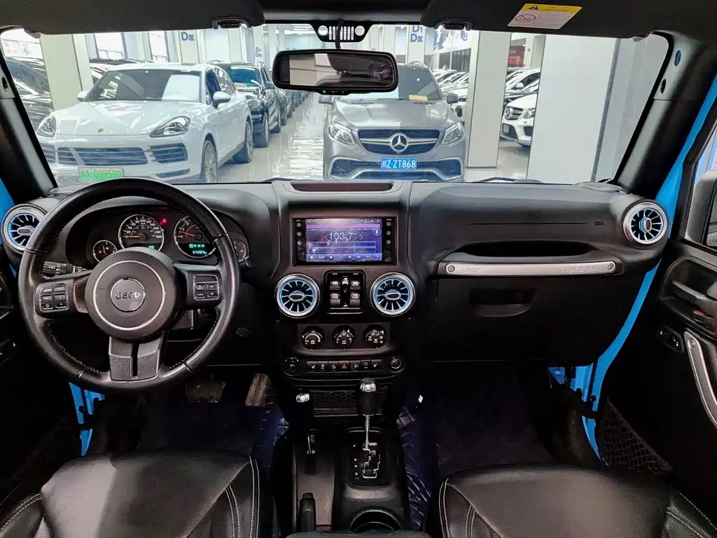 Jeep Wrangler — миниатюра 10
