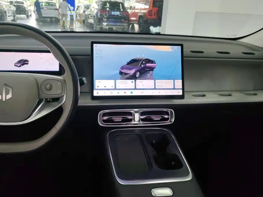Leapmotor Leapmotor B01 — миниатюра 13