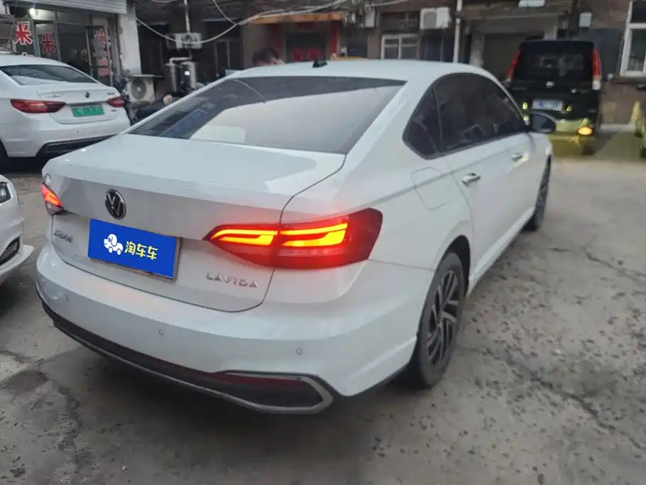 Volkswagen Lavida — миниатюра 3