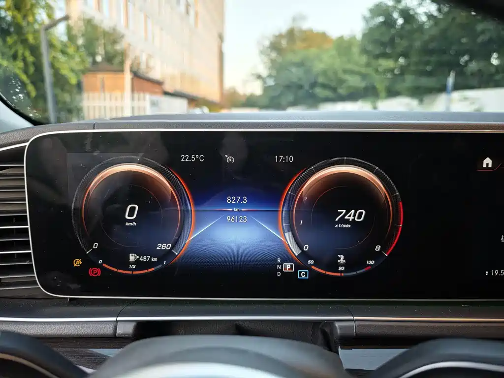 Mercedes-Benz GLE (Import) — миниатюра 6