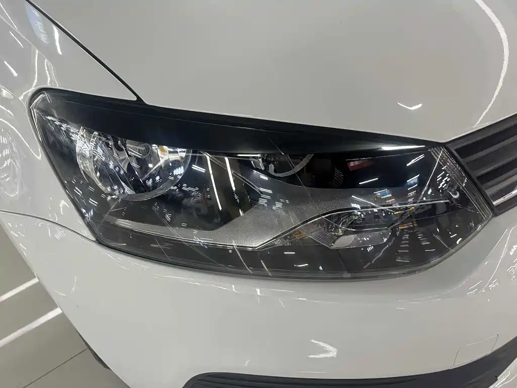 Volkswagen Polo — миниатюра 4