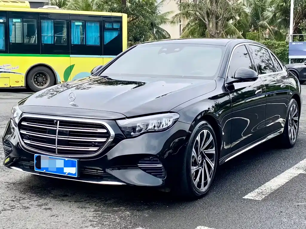 Mercedes-Benz E-Class 2024