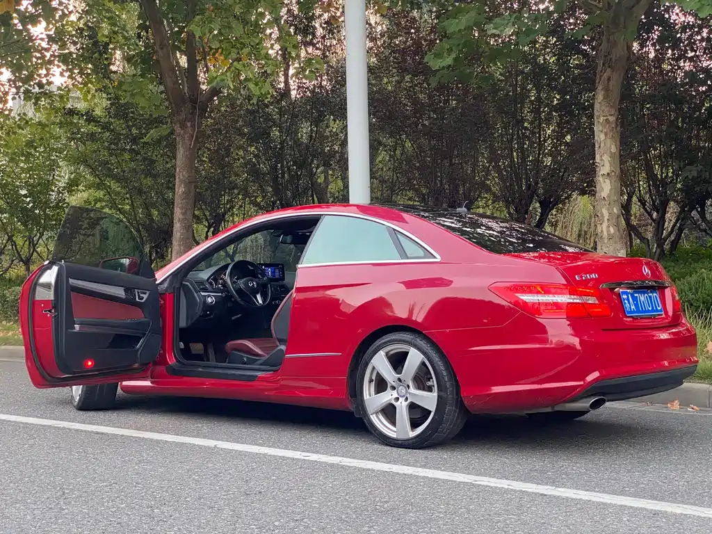Mercedes-Benz E-Class (Import) — миниатюра 13