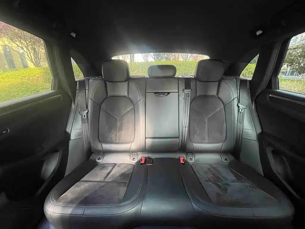 Porsche Macan — миниатюра 14