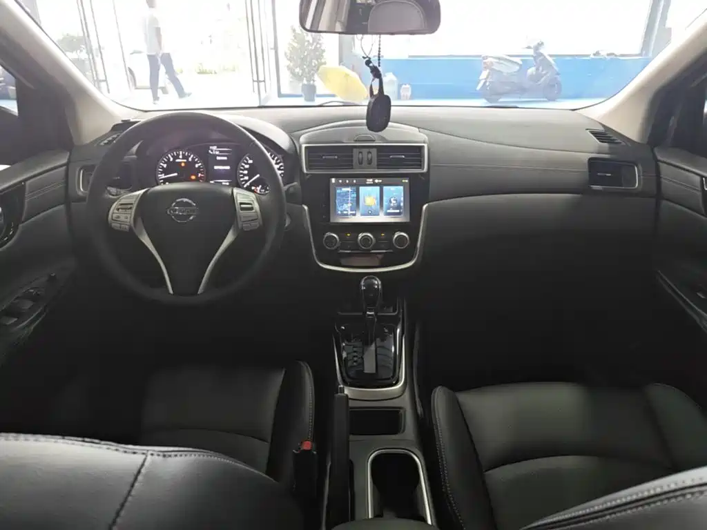 Nissan Tiida 2021 1.6L CVT