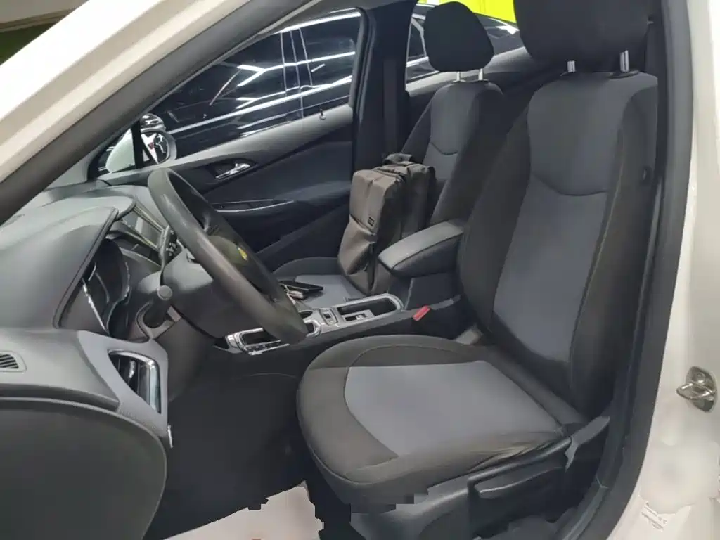 Chevrolet Cruze — миниатюра 15