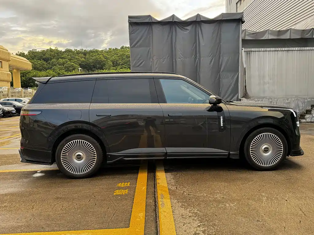 Lynk & Co 900 — миниатюра 6