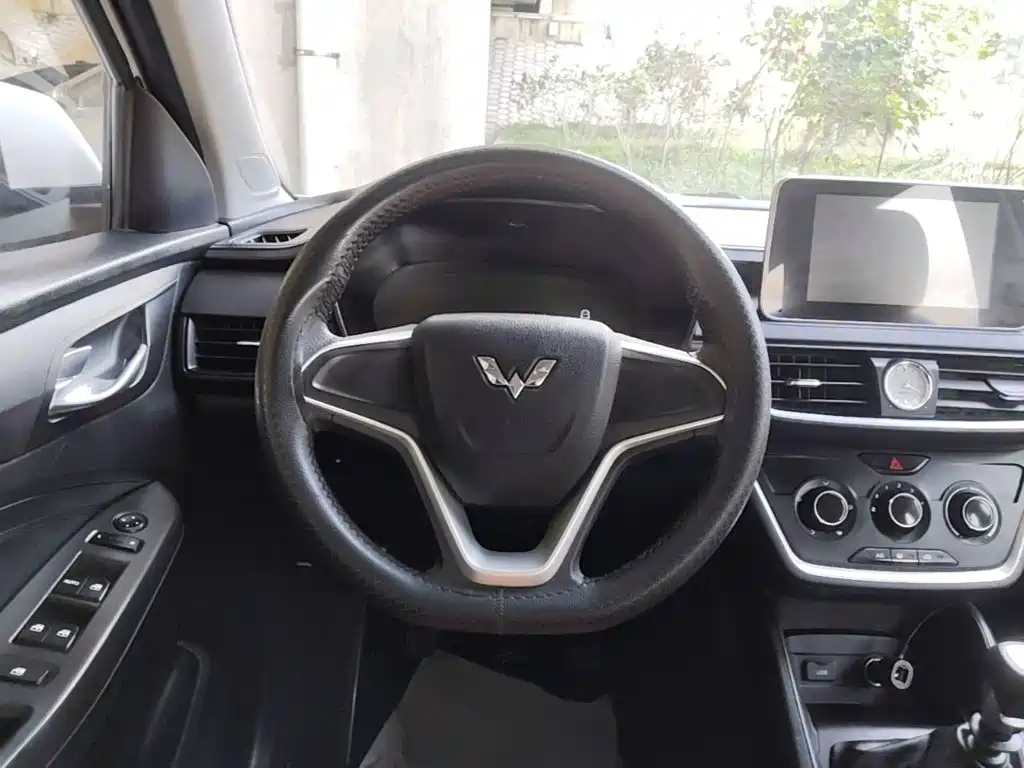 Wuling Hongguang S3 — миниатюра 11