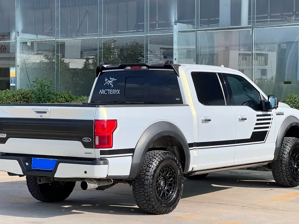 Ford F-150 Raptor — миниатюра 7