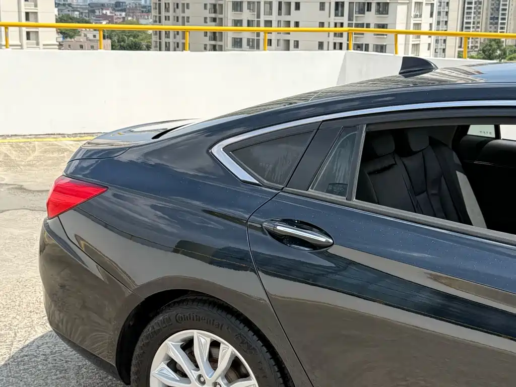 Hongqi Hongqi H5 — миниатюра 5