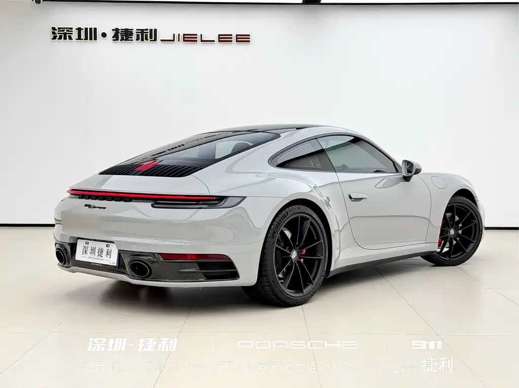 Porsche 911 2022 Carrera 3.0T