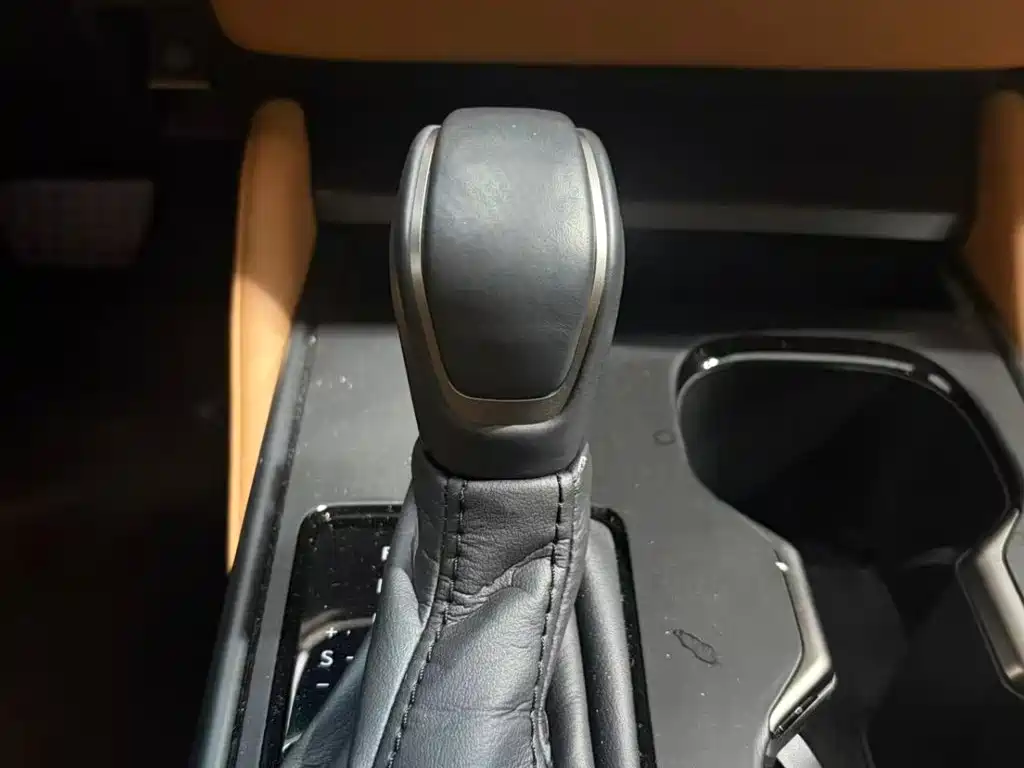 Lexus ES — миниатюра 5
