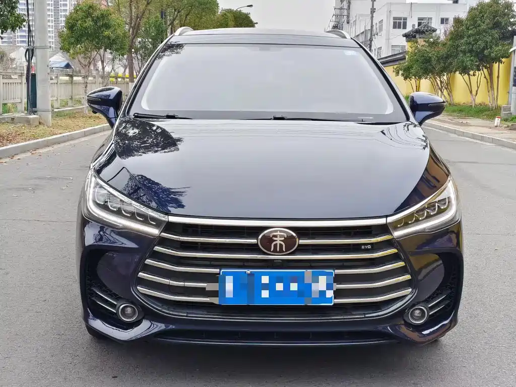 BYD MAX — миниатюра 2