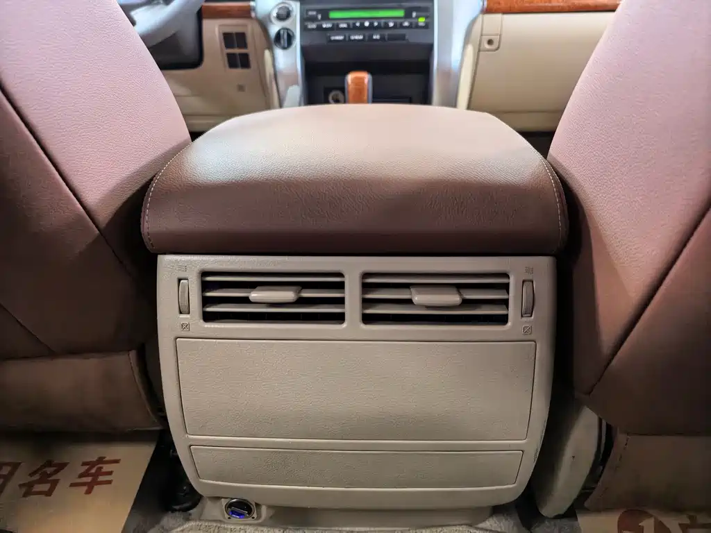 Toyota Land Cruiser — миниатюра 10