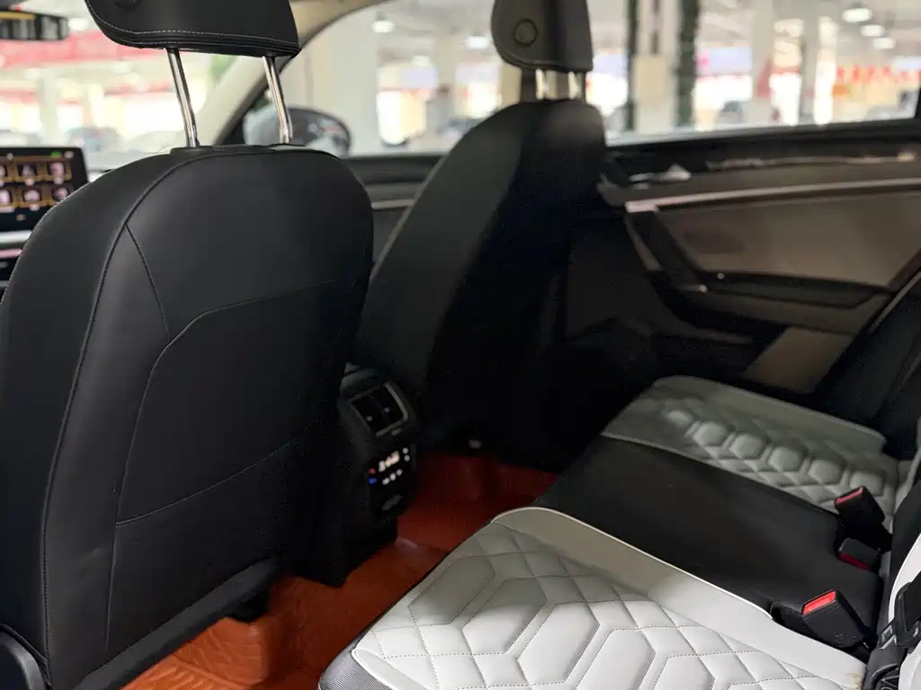 Volkswagen Tayron — миниатюра 12