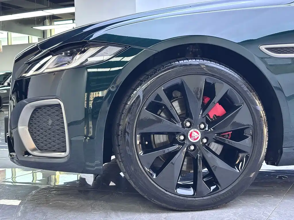 Jaguar XFL — миниатюра 16